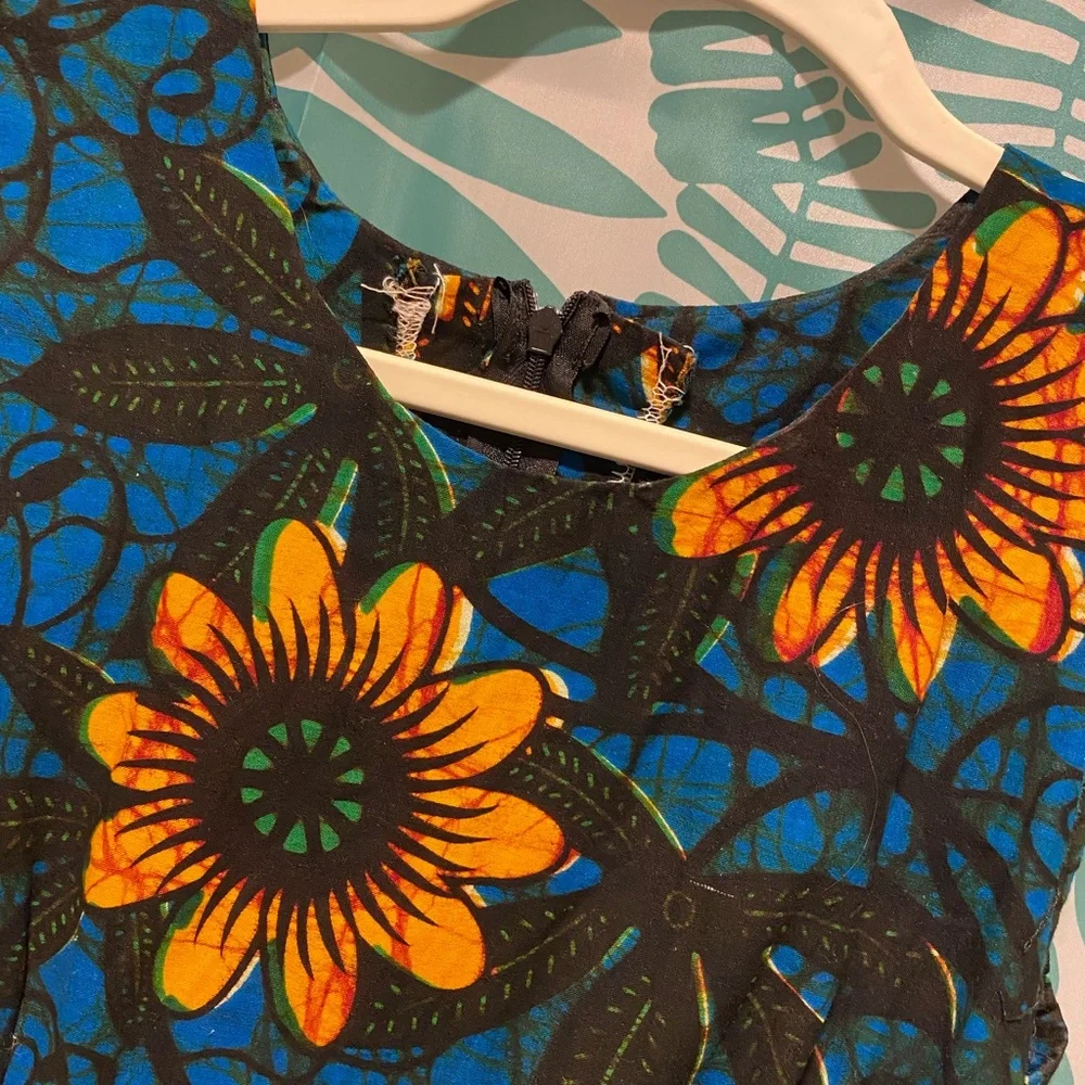 🌻Custom Fitted Tank - Picture 2 of 4